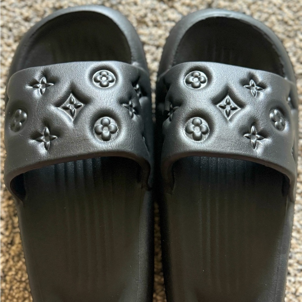 LV spade clover luxe rubber cloud pool slides